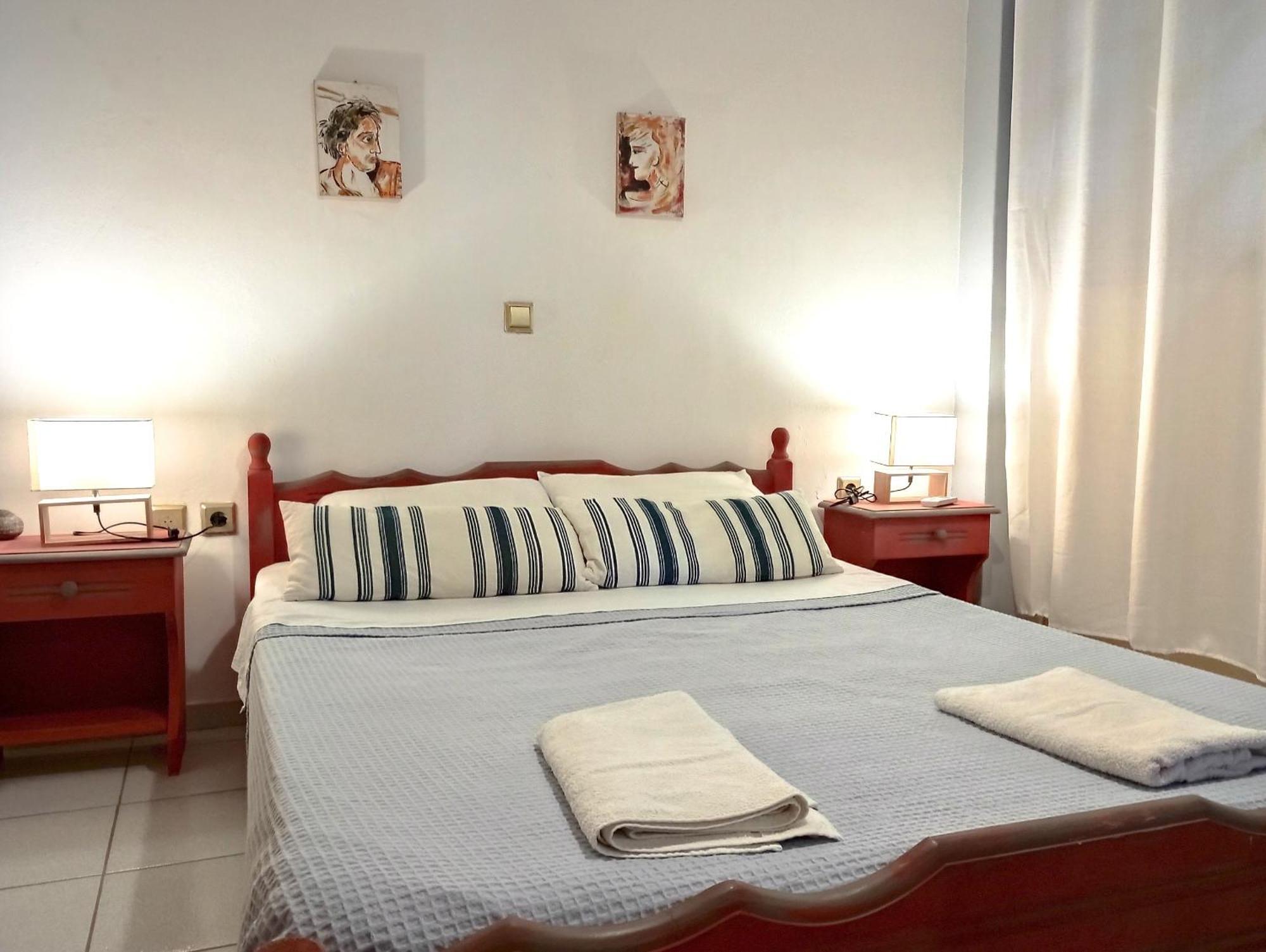 Rodi Apartments 1 Kamari  Ngoại thất bức ảnh